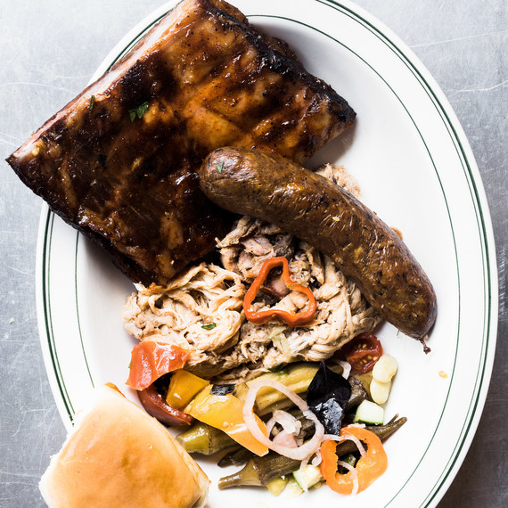 ribs on plate with sides ribs on plate with sides