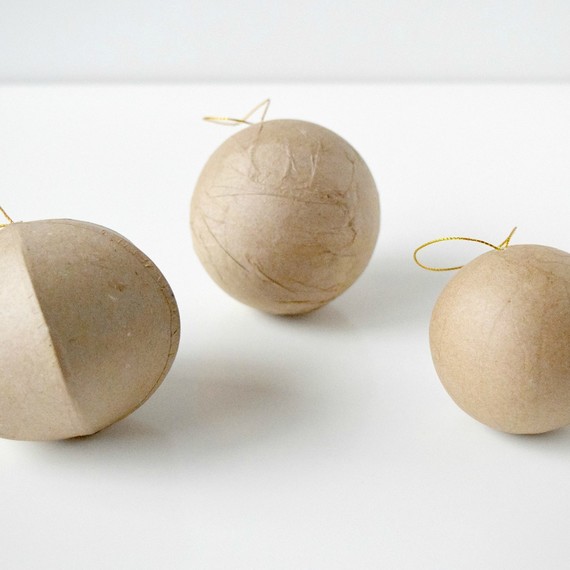 unbreakable-christmas-ornaments2-1215.jpg (skyword:211486)