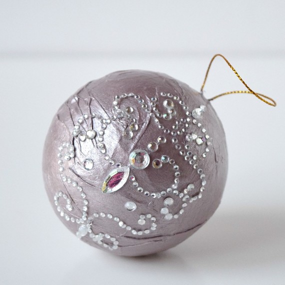 unbreakable-christmas-ornaments4-1215.jpg (skyword:211498)