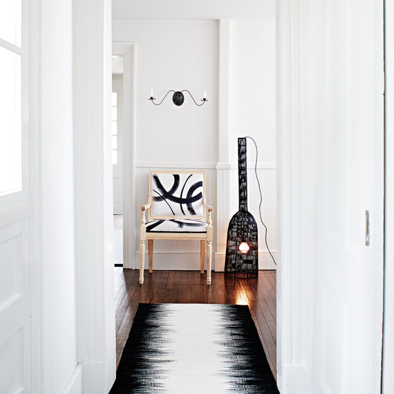 black-white-painted-chair-9406-d113008.jpg