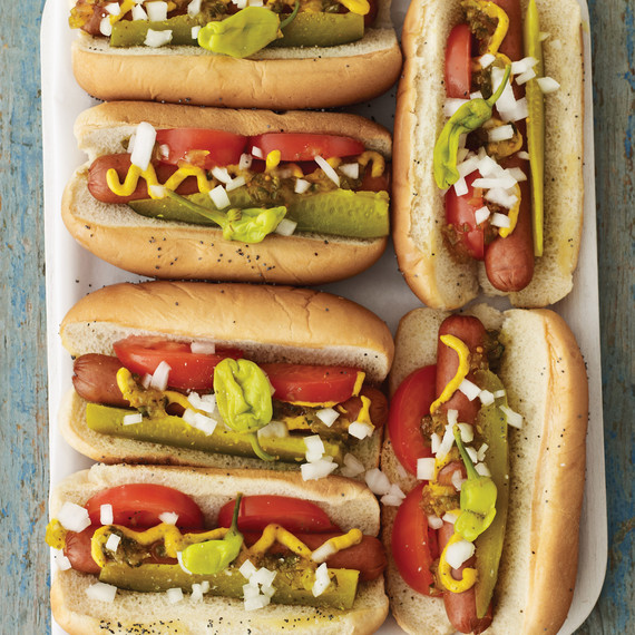 chicago-dog-madhungry002-0711mld107324.jpg