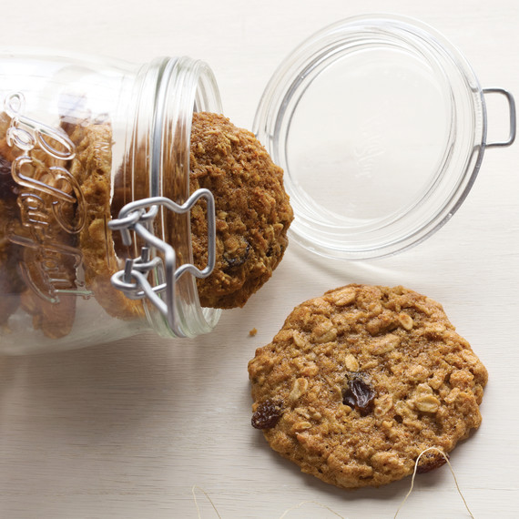 health-oatmeal-cookies-hol10-msd106253.jpg