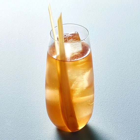 Lemongrass-Mint Iced Tea Lemongrass-Mint Iced Tea