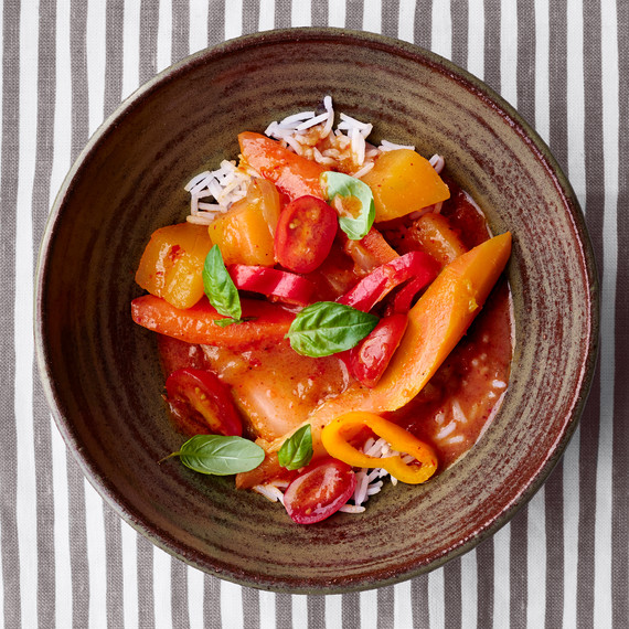 mevegetable-red-curry-350-d111528-1014.jpg
