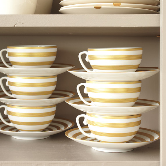 organized-teacups-saucer-0911mld107506.jpg