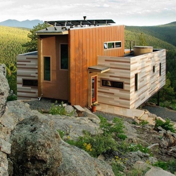 shipping-container-house-colorado-1216.jpg (skyword:376673)