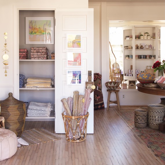 sister-golden-shop-interior sister-golden-shop-interior