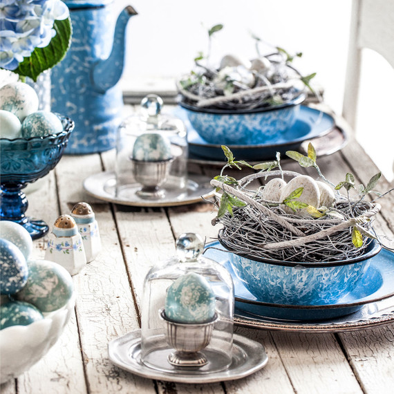 true-blue-natural-easter-egg-dyeing-06.jpg