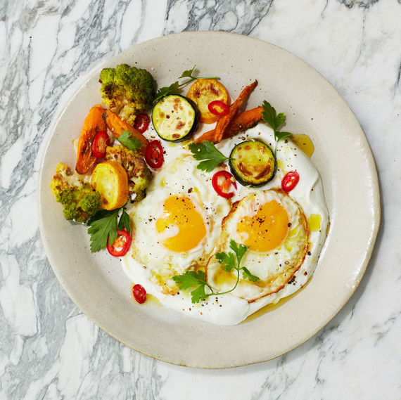 olive oil fried eggs with yogurt olive oil fried eggs with yogurt