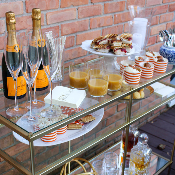 thanksgiving-barcart-friendsgiving-1116.jpg (skyword:364496)