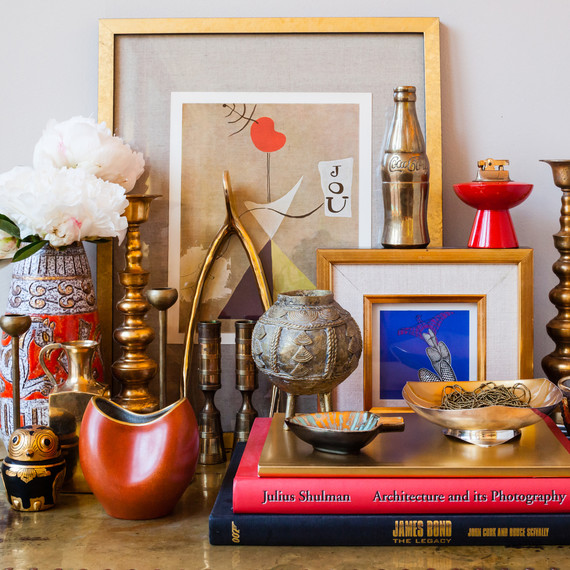 vintage-flea-market-02-gold-accessories.jpg