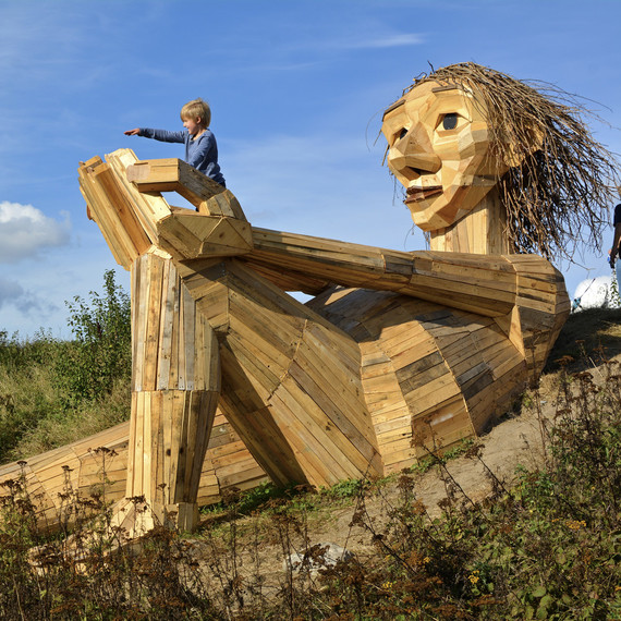 thomas dambo wooden giant recycled material sculpture thomas dambo wooden giant recycled material sculpture