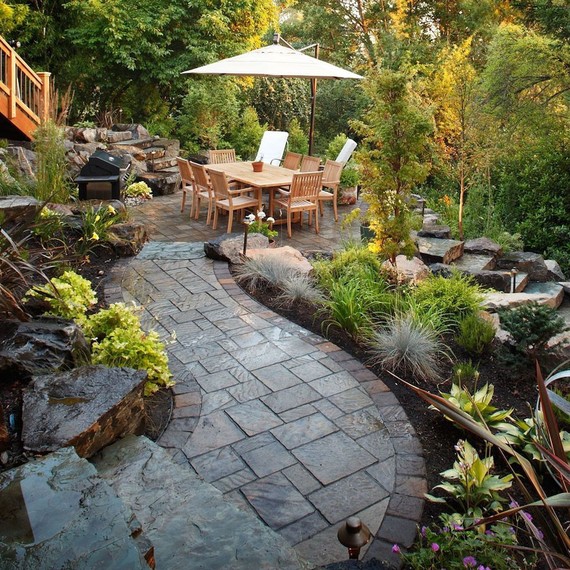 Alderwood-steep-lot-transform-after2-1015.jpg (skyword:194044)