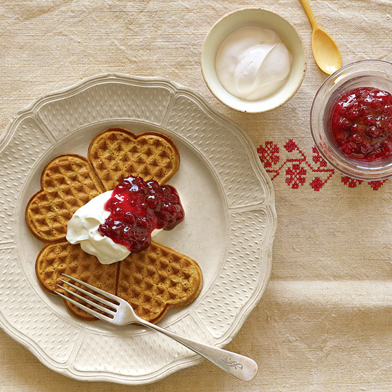 gingerbread-waffles-mld102960wafflesv2_13.jpg