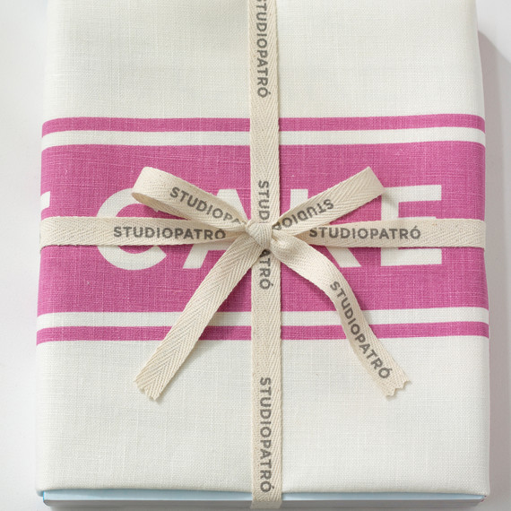 studiopatro-cake-towel-wrap-final2-am-0314.jpg