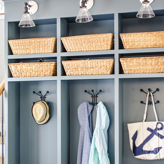 07-built-in-storage-freeport-farmhouse-1112.jpg (skyword:201686)