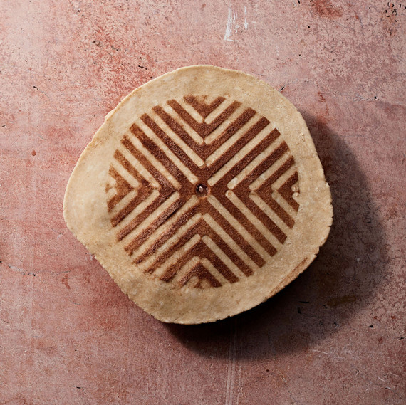 decorative cinnamon sugar design on pie crust decorative cinnamon sugar design on pie crust