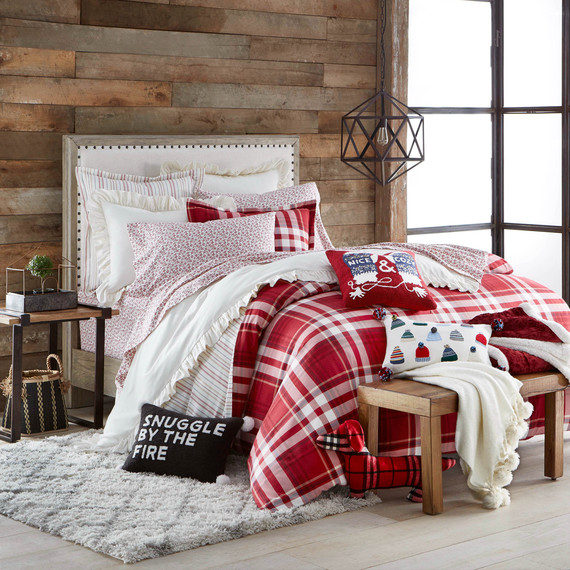 red plaid bedding with decorative holiday throw pillows red plaid bedding with decorative holiday throw pillows