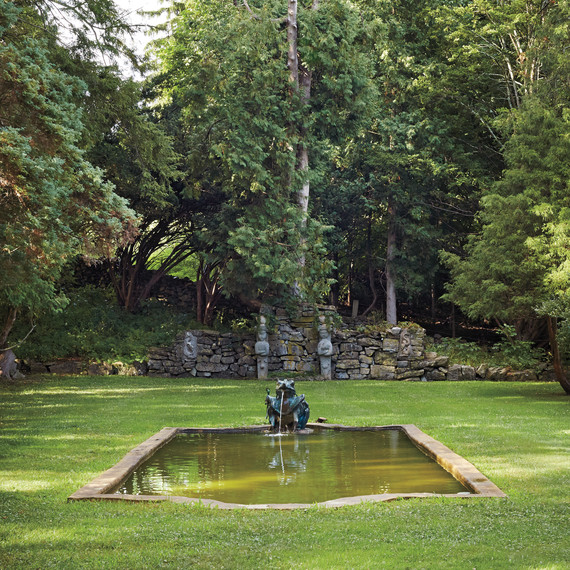 meadowburn-farm-garden-statuary-004-d111449.jpg