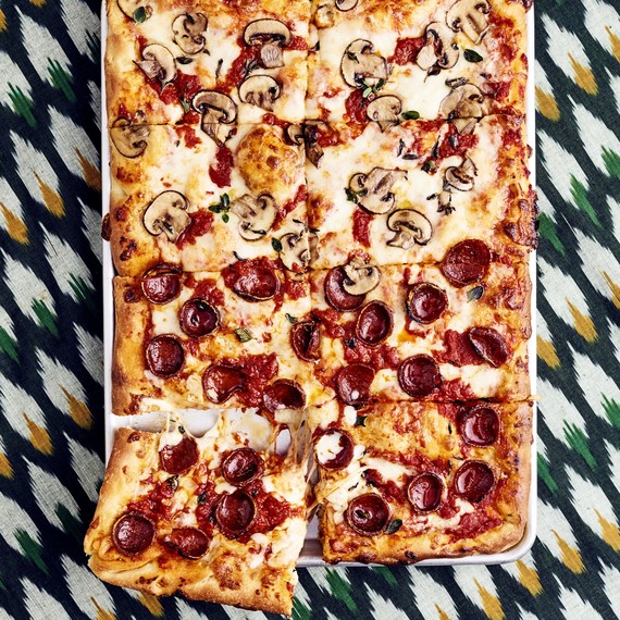 pepperoni mushroom pizza pepperoni mushroom pizza