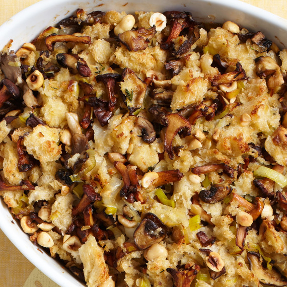 wild-mushroom-leek-filbert-dressing-m109160.jpg