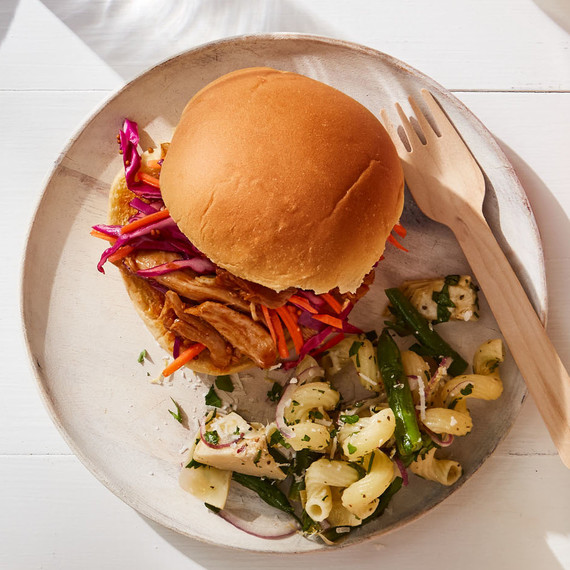 pulled chicken bbq sandwich pulled chicken bbq sandwich