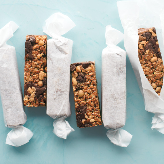 chocolate-peanut-butter-cereal-bars-med108019.jpg