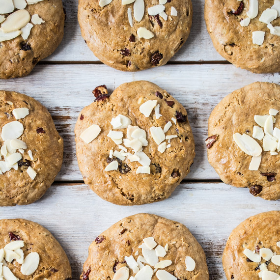 gluten-free-fruit-and-nut-cookie-09-16-2015-3.jpg (skyword:185667)