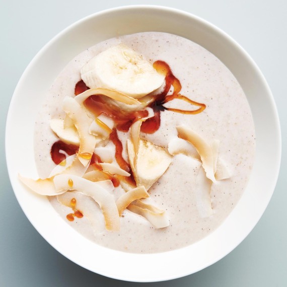 oats-coconut-banana-smoothie-bowl-015-d112672.jpg