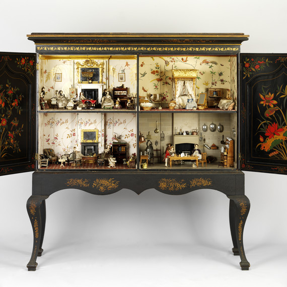 Killer Cabinet Dolls' House antique dollhouse Killer Cabinet Dolls' House antique dollhouse