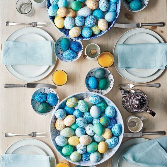 splattered-eggs-table-setting-054-darker-d112668.jpg