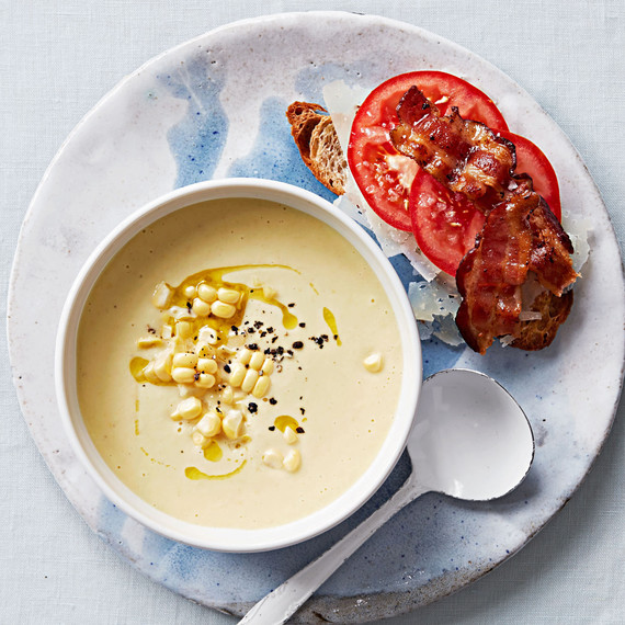 Corn soup with tomato-bacon toasts Corn soup with tomato-bacon toasts