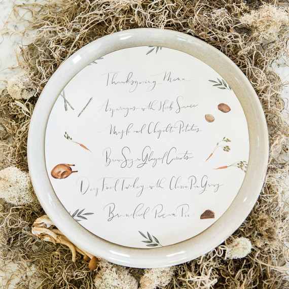 Hessney & Co.'s modern Thanksgiving tablescape Hessney & Co.'s modern Thanksgiving tablescape