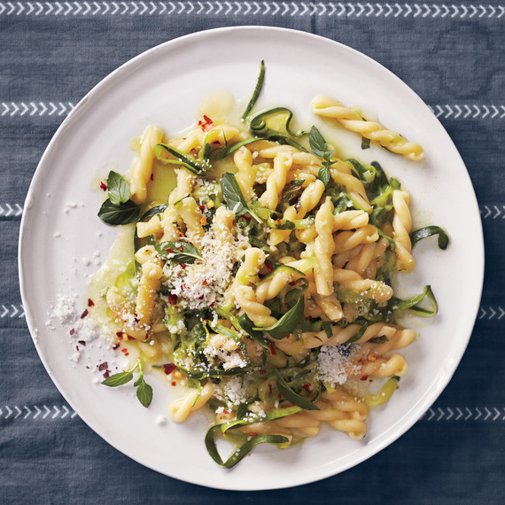 mint pasta zucchini pecorino mint pasta zucchini pecorino