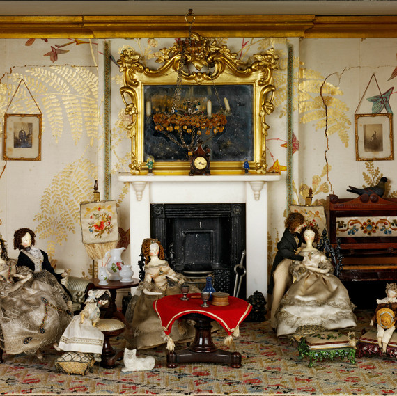 Killer Cabinet Dolls’ House antique dollhouse Killer Cabinet Dolls’ House antique dollhouse