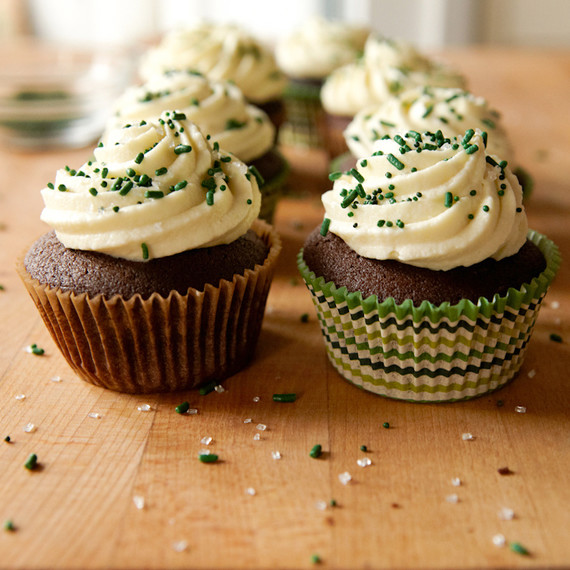 piebox-contributor-irish-stout-cupcakes-closeup-0314.jpg