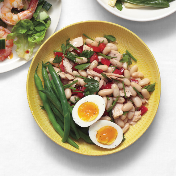 tuna-and-white-bean-salad-with-eggs-0615-d107287-0615.jpg