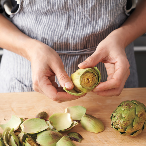 artichoke-and-chicken-soup-how-to-step-02-md110879-270.jpg