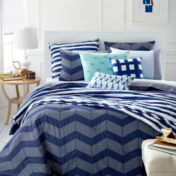 msmacys-whim-chevron-comforter-environmental2-mrkt-0115.jpg