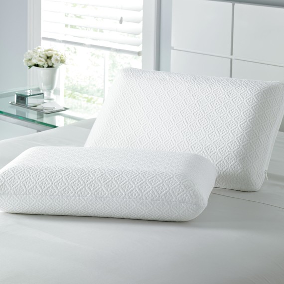 msmacys-sleepwise-classicpillowenvironmental-retail-0214.jpg