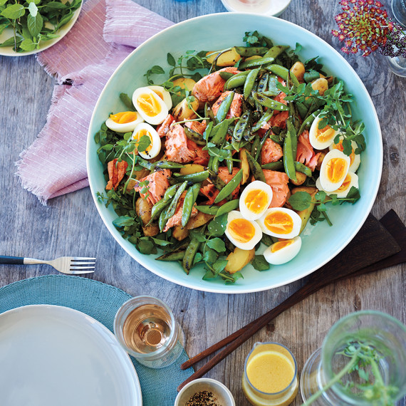 shelter-island-home-salad-eggs-salmon-peas-10-005-d111623.jpg