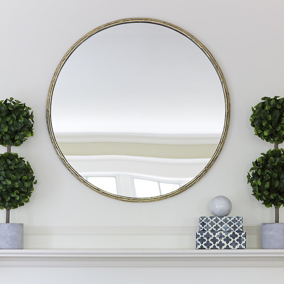 mirror.jpg (skyword:198403)