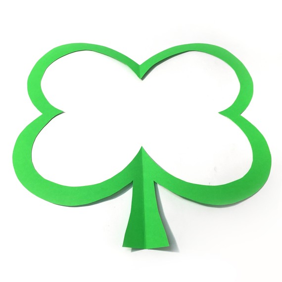kiwi-crate-shamrock-suncatchers-step2-0215