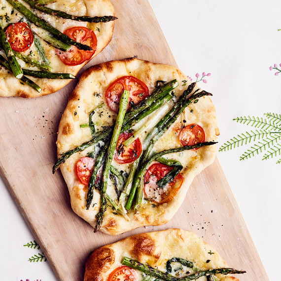 grilled-asparagus, tomato, and fontina pizzette grilled-asparagus, tomato, and fontina pizzette