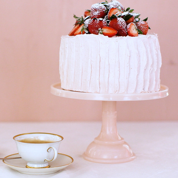 Sponge Cake with Strawberry-Meringue Buttercream ST