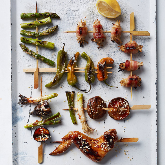 grilled-chicken-wings-and-vegetables-with-teriyaki-sauce-387-d112921.jpg