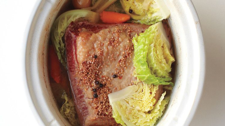 Slow-Cooker Corned Beef and Cabbage_image