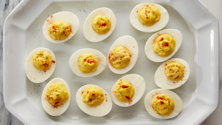 Deviled Egg with Relish_image
