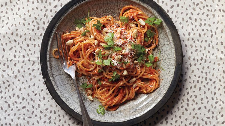 Spaghetti with Sicilian Pesto_image