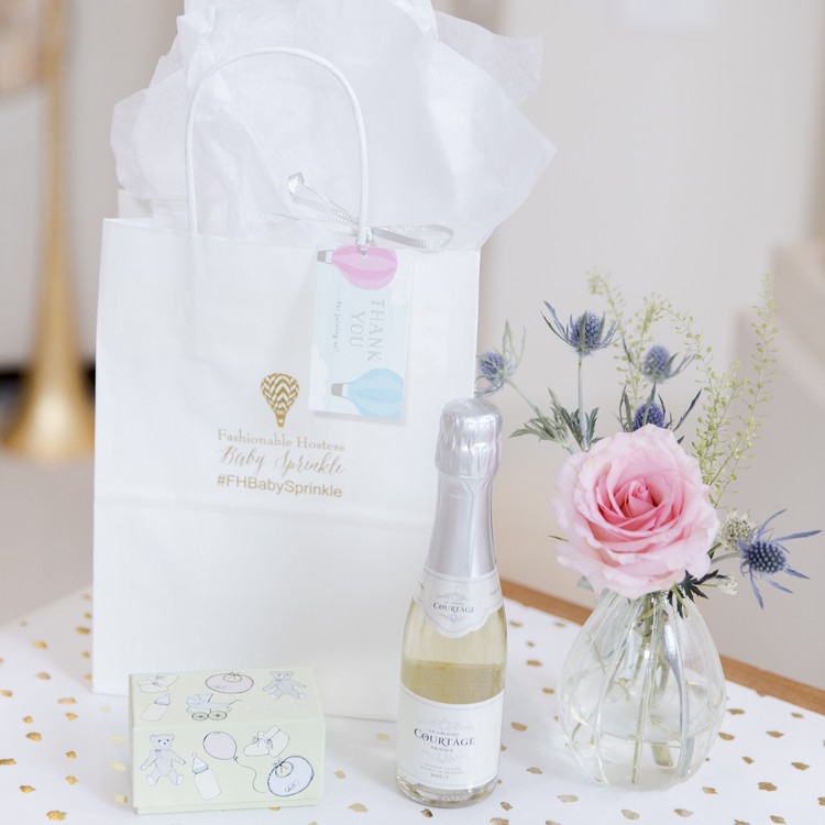 baby-shower-party-bag-with-flowers